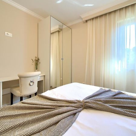 Luxury Apartments Villa Stina Pinezići Dış mekan fotoğraf