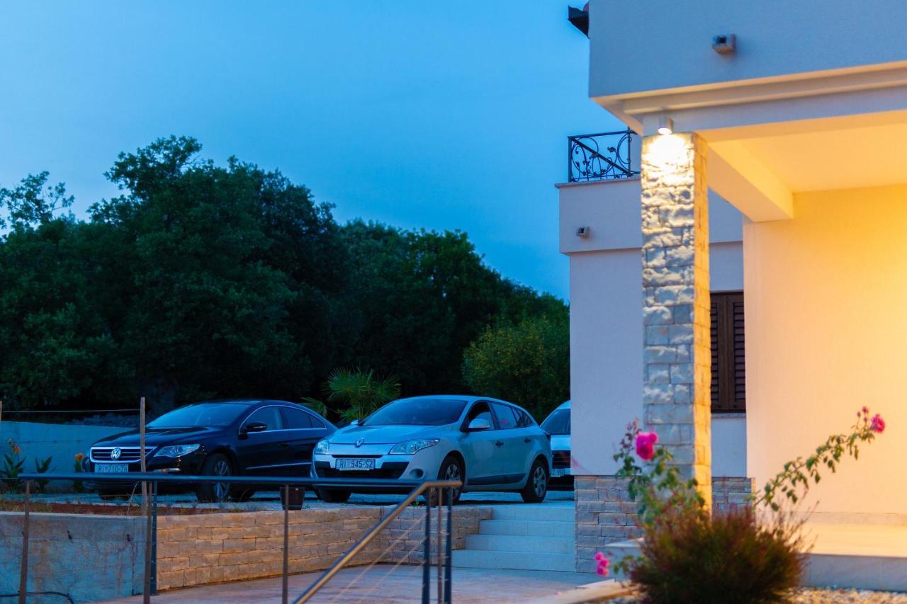 Luxury Apartments Villa Stina Pinezići Dış mekan fotoğraf
