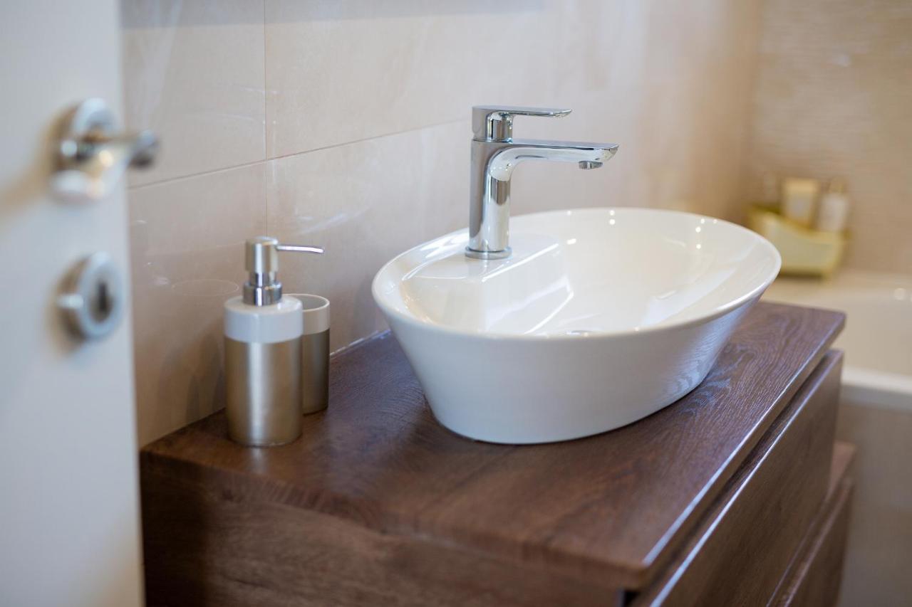 Luxury Apartments Villa Stina Pinezići Dış mekan fotoğraf