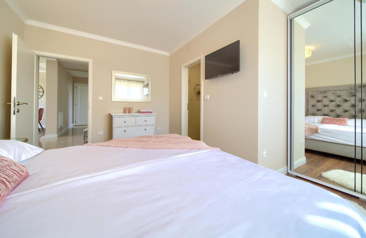 Luxury Apartments Villa Stina Pinezići Dış mekan fotoğraf
