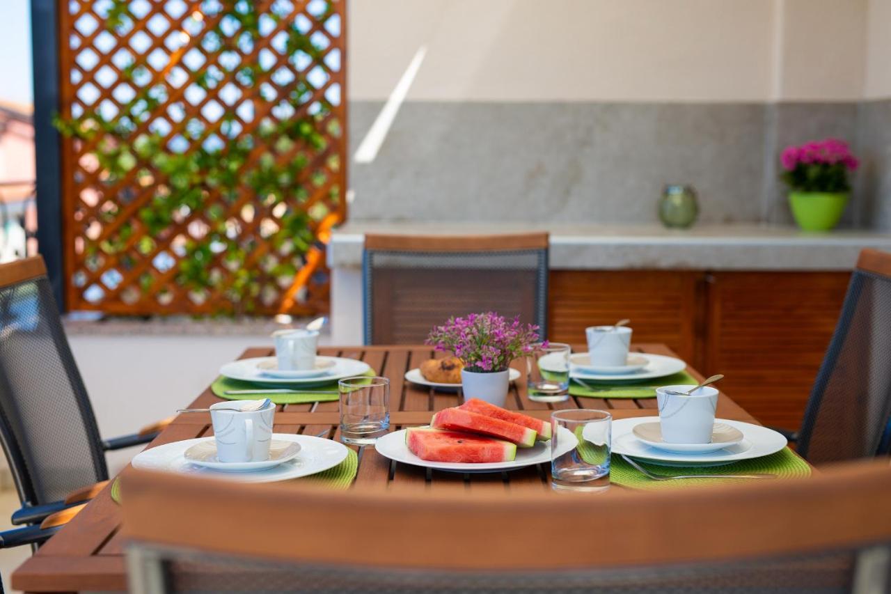 Luxury Apartments Villa Stina Pinezići Dış mekan fotoğraf