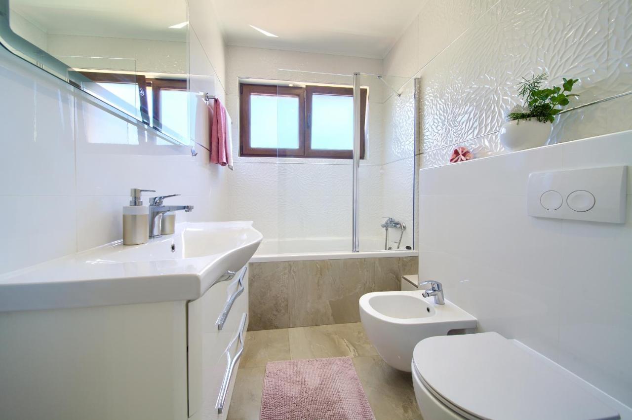Luxury Apartments Villa Stina Pinezići Dış mekan fotoğraf